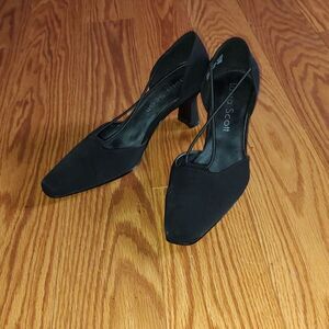 Laura Scott black 3" heels Sz 8